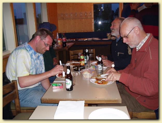 602x451 pixels (45K)